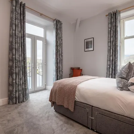 Wansfell Heights Semesterbostad *